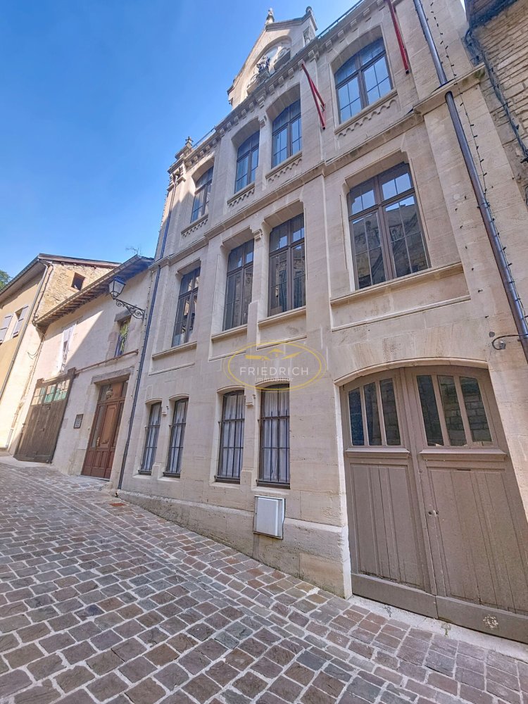 4 bedrooms Castles in Joinville, France No. 318607