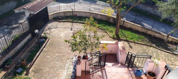 7 rooms Villa in Mendicino, Italy No. 111619 8