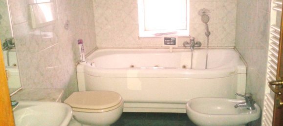 5-Zimmer Wohnung in Genoa, Italy, Nr. 401572 3