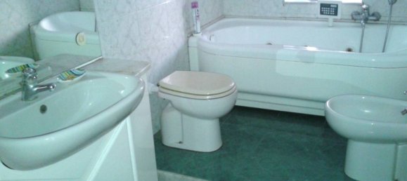 5-Zimmer Wohnung in Genoa, Italy, Nr. 401572 2