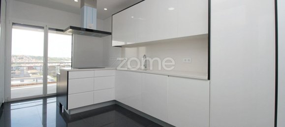 4 bedrooms Apartment in Odivelas, Portugal No. 86430 2