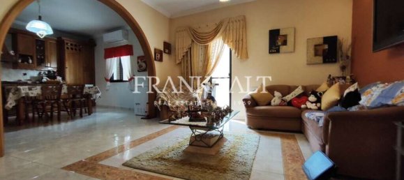 Maisonette de 3 dormitorios en Bormla, Malta No. 2480 2