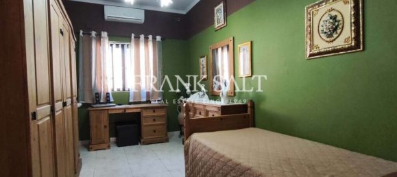 Maisonette de 3 dormitorios en Bormla, Malta No. 2480 5