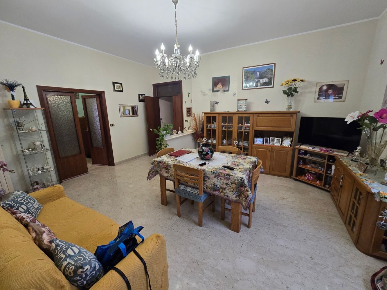 10 bedrooms Apartment in Spoltore, Italy No. 313260