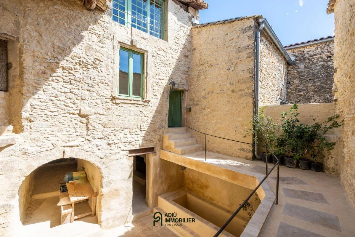 3 bedrooms Townhouse in Uzes, France No. 349991