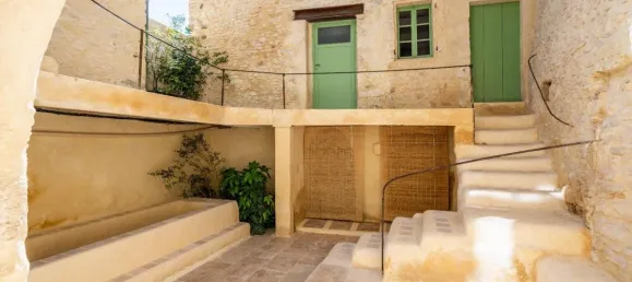 3 bedrooms Townhouse in Uzes, France No. 349991 2