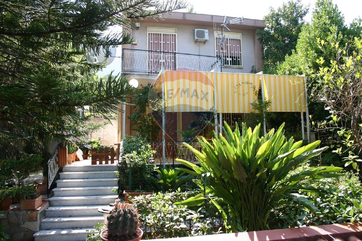 1 bedroom Villa in Carini, Italy No. 22597