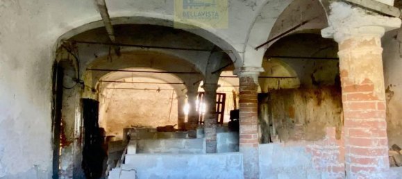 13 rooms House in Argenta, Italy No. 33139 14