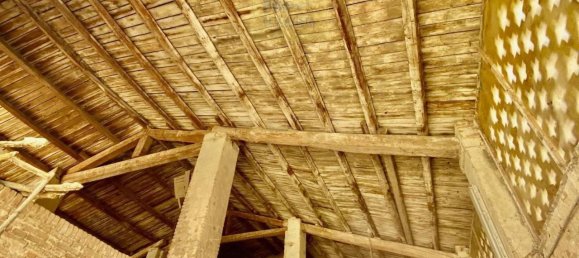 13 rooms House in Argenta, Italy No. 33139 10