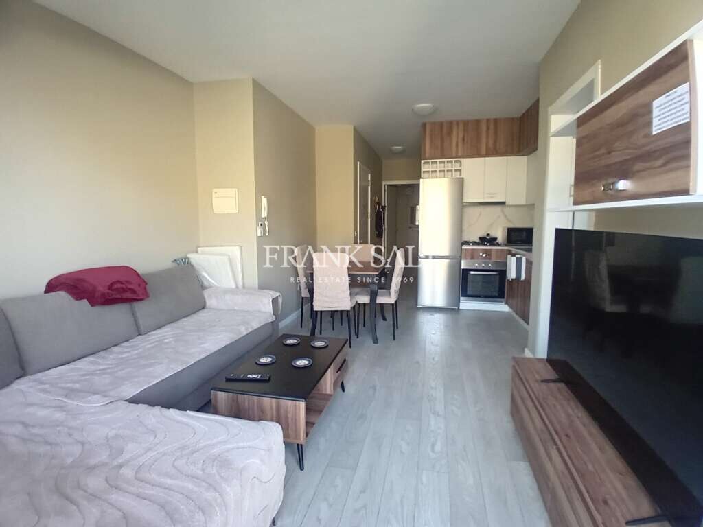 2 bedrooms Apartment in Xlendi, Malta No. 11528