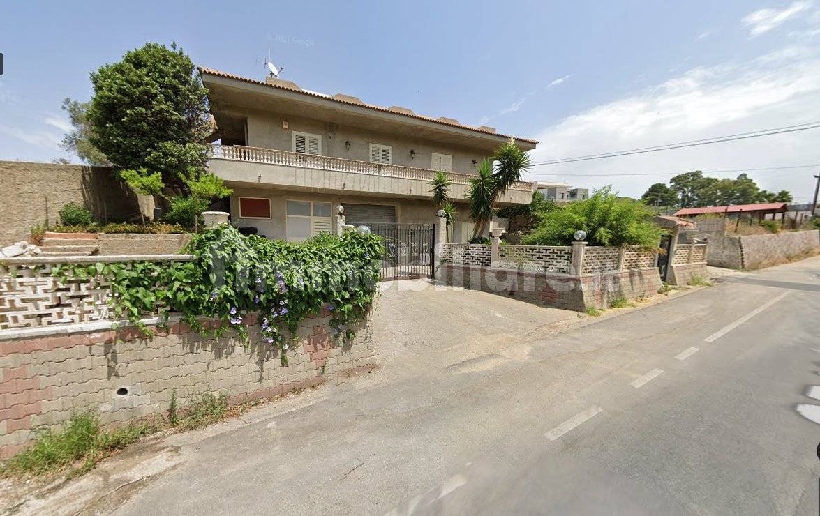 Villa de 4 dormitorios en Messina, Italy No. 43033