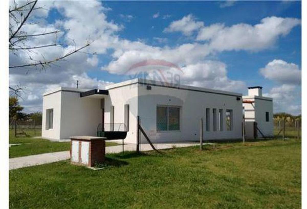 Дом с 3 спальнями в Пилар, Аргентина № 64526