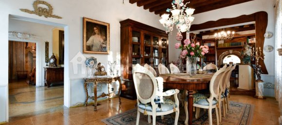 4 bedrooms Villa in Santa Maria di Sala, Italy No. 126284 8