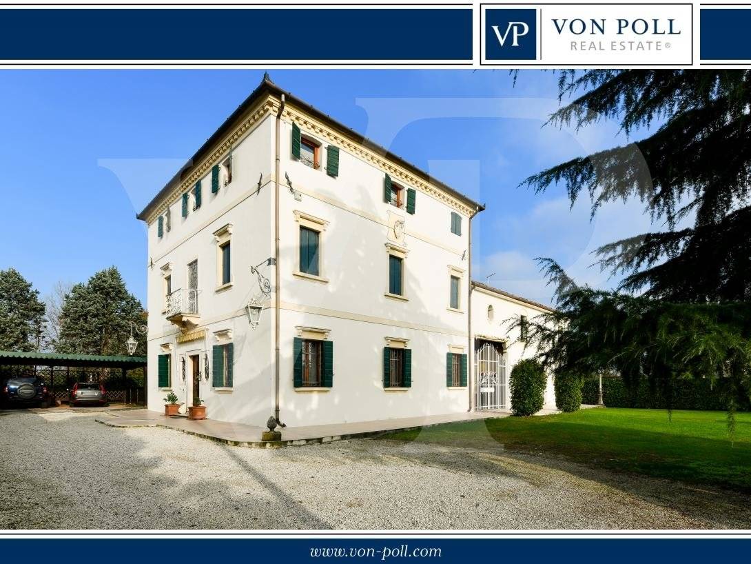 4 bedrooms Villa in Santa Maria di Sala, Italy No. 126284