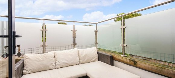 2 bedrooms Apartment in London, United Kingdom No. 12937 3