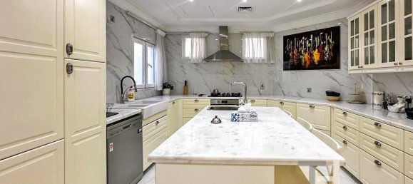 Villa de 4 dormitorios en Palm Jumeirah, UAE No. 95692 9