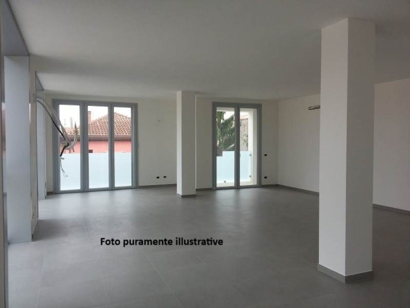 140m² Commercial property in Prato, Italy No. 48461
