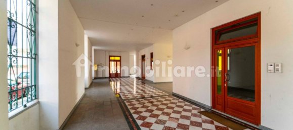 1 bedroom Apartment in Turin, Italy No. 12613 3