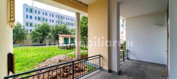 1 bedroom Apartment in Turin, Italy No. 12613 2