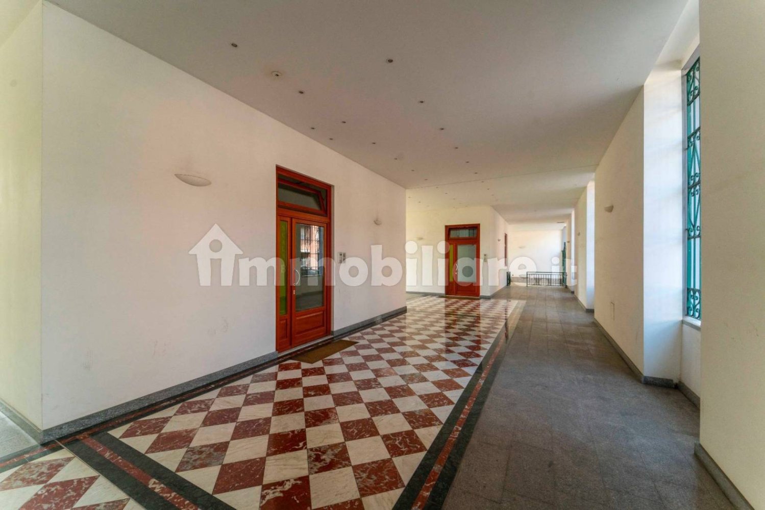 1 bedroom Apartment in Turin, Italy No. 12613