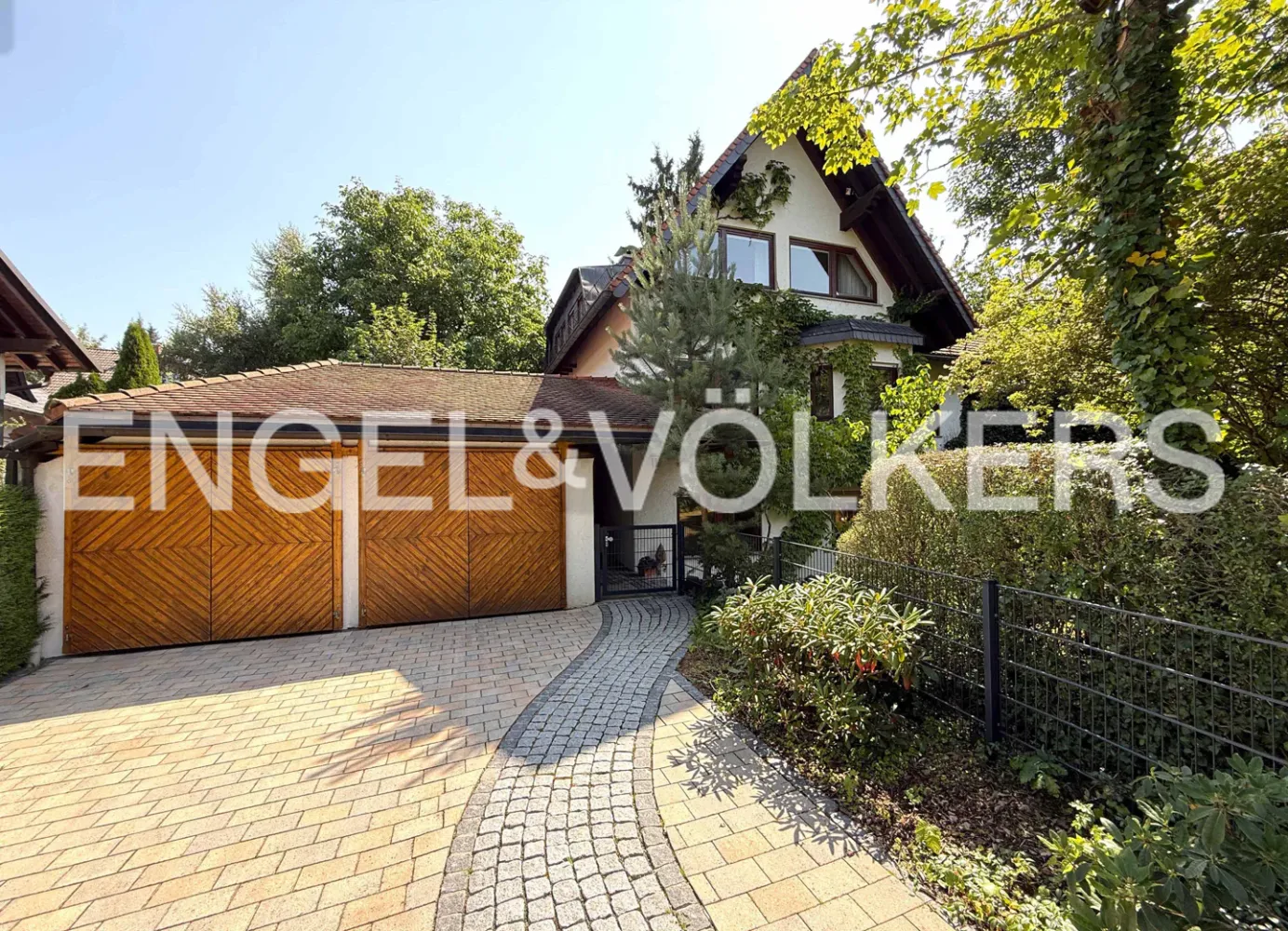 5 bedrooms Townhouse in Hochtaunuskreis, Germany No. 354537
