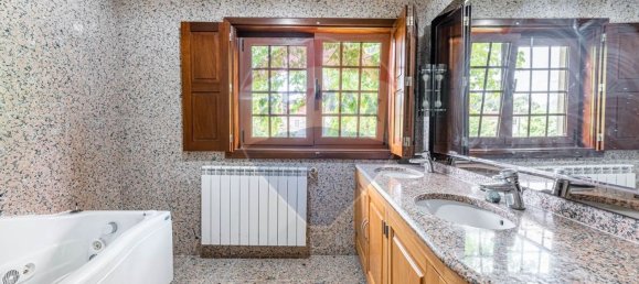 4 bedrooms House in Dornelas, Portugal No. 30646 30