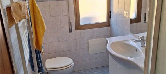 4-salle Appartement à Montecatini Terme, Italy No. 77968 10