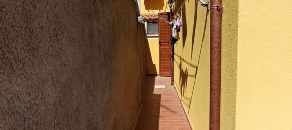 Дом с 6 комнатами в Сорсо, Италия № 168952 24