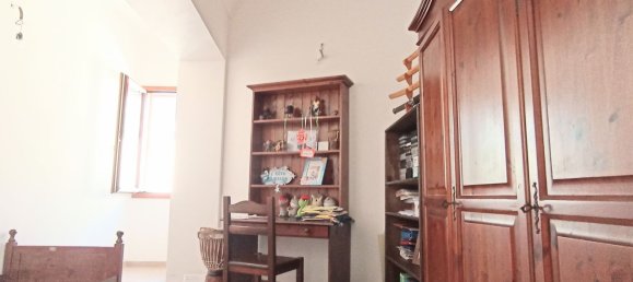 Дом с 6 комнатами в Сорсо, Италия № 168952 35