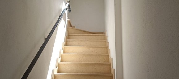 Дом с 6 комнатами в Сорсо, Италия № 168952 5