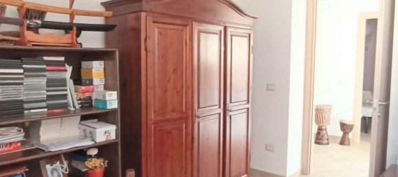 Дом с 6 комнатами в Сорсо, Италия № 168952 32