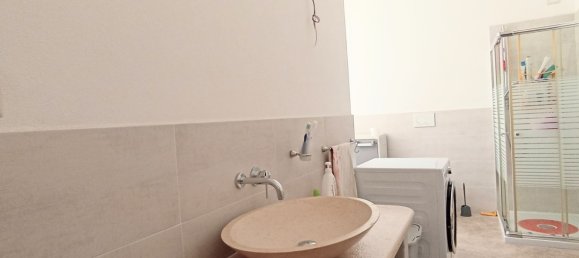 Дом с 6 комнатами в Сорсо, Италия № 168952 38