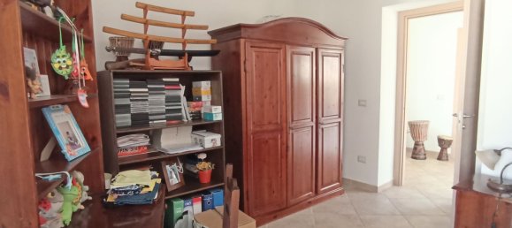 Дом с 6 комнатами в Сорсо, Италия № 168952 33