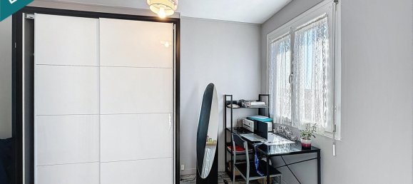 2 bedrooms Apartment in Sens, France No. 40343 6