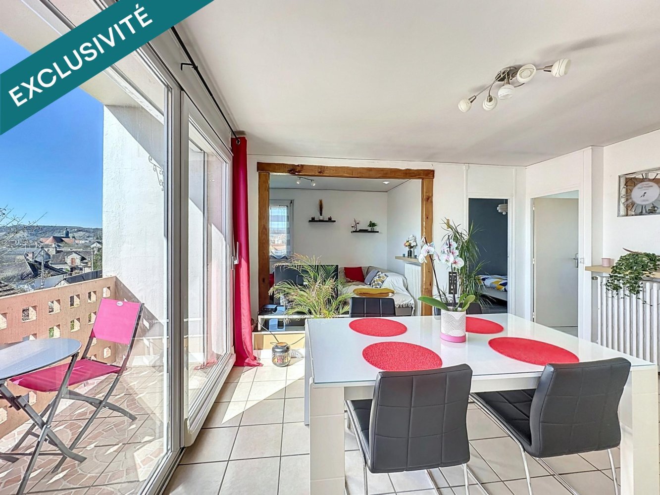 2 bedrooms Apartment in Sens, France No. 40343