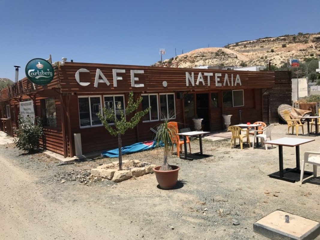 200 m² propiedad comercial en venta en Limassol, Cyprus № 24803