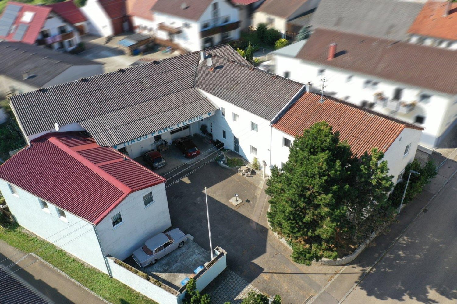 Здание с 15 спальнями в Диллинген ан дер Донау, Германия № 288154