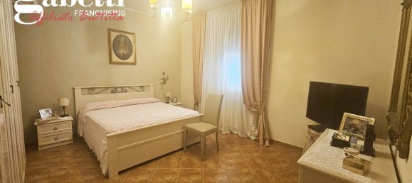 3 Schlafzimmer Wohnung in Santa Flavia, Italy, Nr. 325478 8