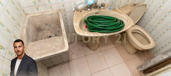 4 rooms House in Catania, Italy No. 48842 40