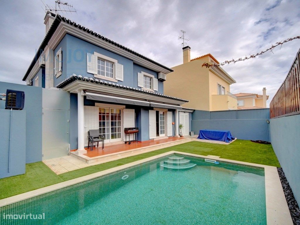 4 bedrooms House in Cascais, Portugal No. 102288