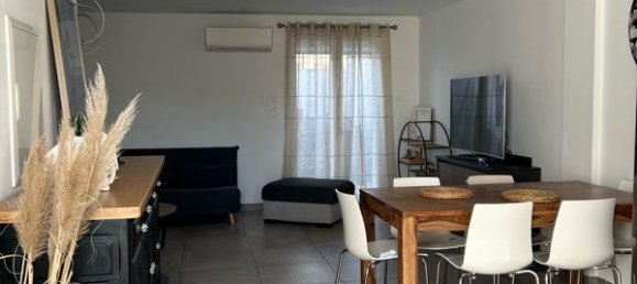 3 bedrooms House in La Crau, France No. 302514 2