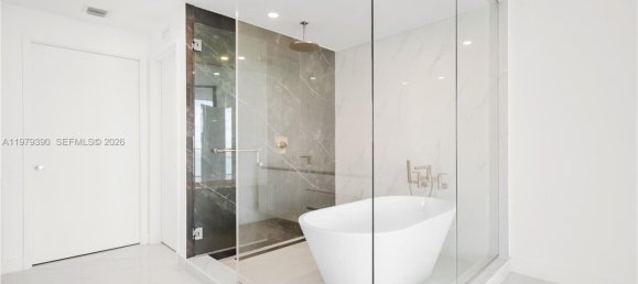 2 chambres propriété commerciale à vendre à Miami, Miami-Dade, Florida, USA № 615443 5