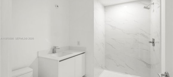 2 chambres propriété commerciale à vendre à Miami, Miami-Dade, Florida, USA № 615443 24
