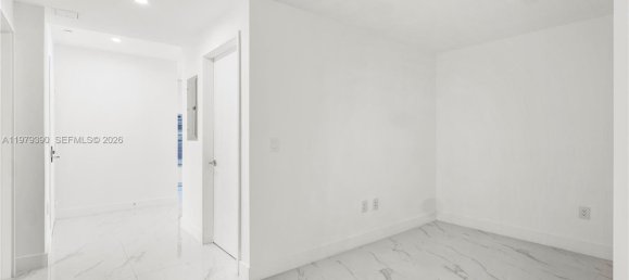 2 chambres propriété commerciale à vendre à Miami, Miami-Dade, Florida, USA № 615443 20