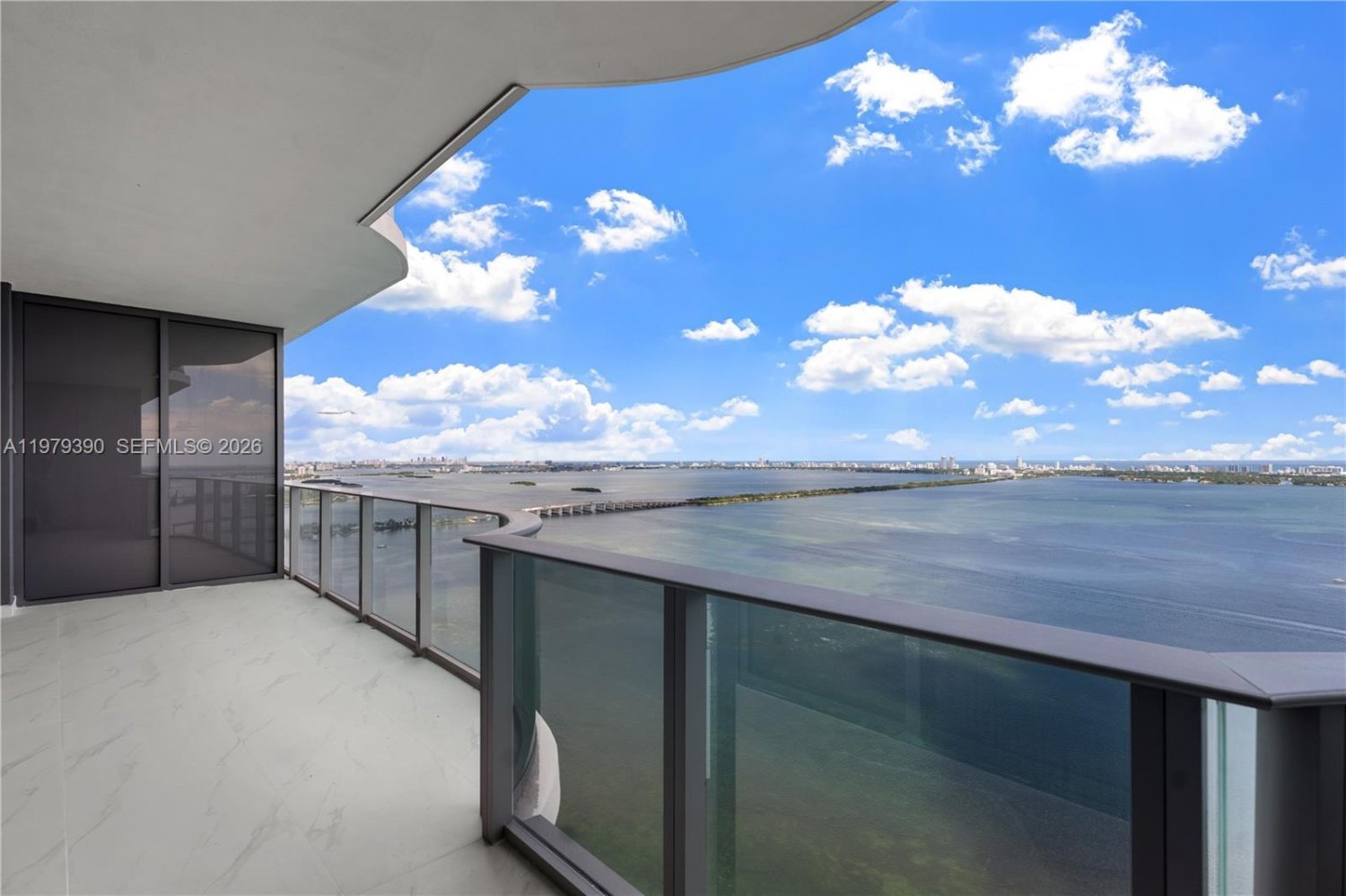 2 chambres propriété commerciale à vendre à Miami, Miami-Dade, Florida, USA № 615443