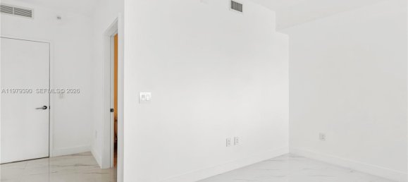 2 chambres propriété commerciale à vendre à Miami, Miami-Dade, Florida, USA № 615443 23