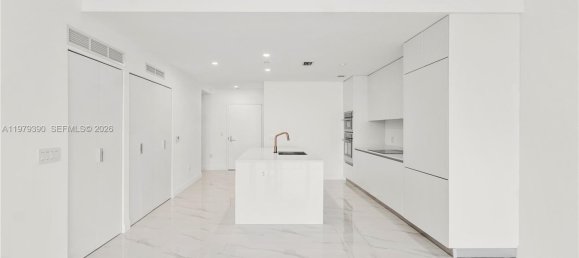 2 chambres propriété commerciale à vendre à Miami, Miami-Dade, Florida, USA № 615443 11