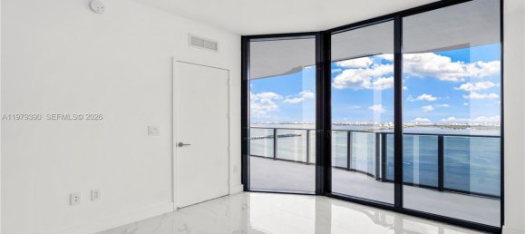 2 chambres propriété commerciale à vendre à Miami, Miami-Dade, Florida, USA № 615443 28