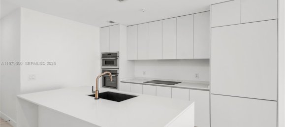 2 chambres propriété commerciale à vendre à Miami, Miami-Dade, Florida, USA № 615443 14