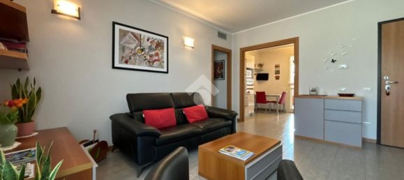 3-salle Appartement à Rivolta d'Adda, Italy No. 267611 4